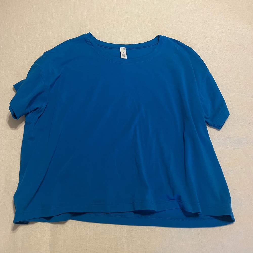 Lululemon cates tee in poolside blue size 8